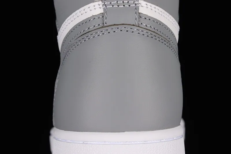All categories Air Jordan Jordan series basketball shoes Air Jordan 1 High Air Jordan 1 High OG "Stealth" AJ1 Joe 1 high top white gray 555088-037